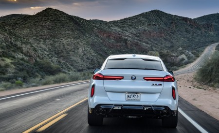 2020 BMW X6 M Competition (Color: Mineral White Metallic; US-Spec) Rear Wallpapers 450x275 (171)