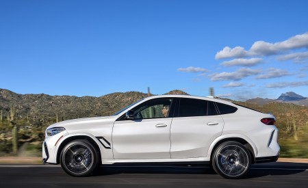 2020 BMW X6 M Competition (Color: Mineral White Metallic; US-Spec) Side Wallpapers 450x275 (167)