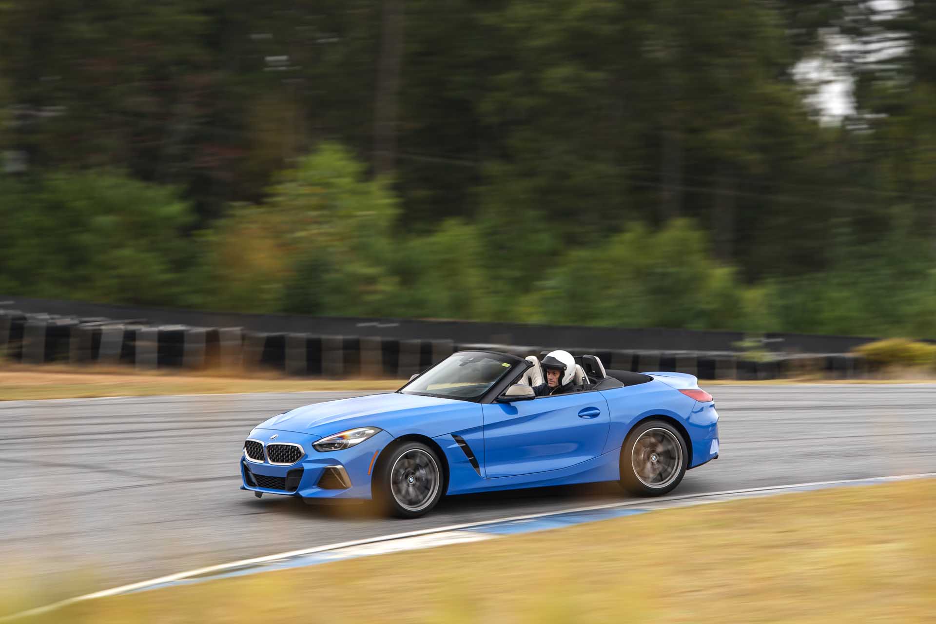 2020 BMW Z4 M40i Roadster (Color: Misano Blue Metallic) Front Three-Quarter Wallpapers #16 of 41