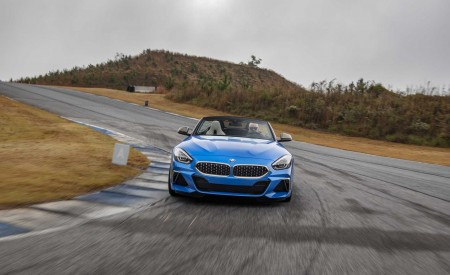 2020 BMW Z4 M40i Roadster (Color: Misano Blue Metallic) Front Wallpapers 450x275 (7)