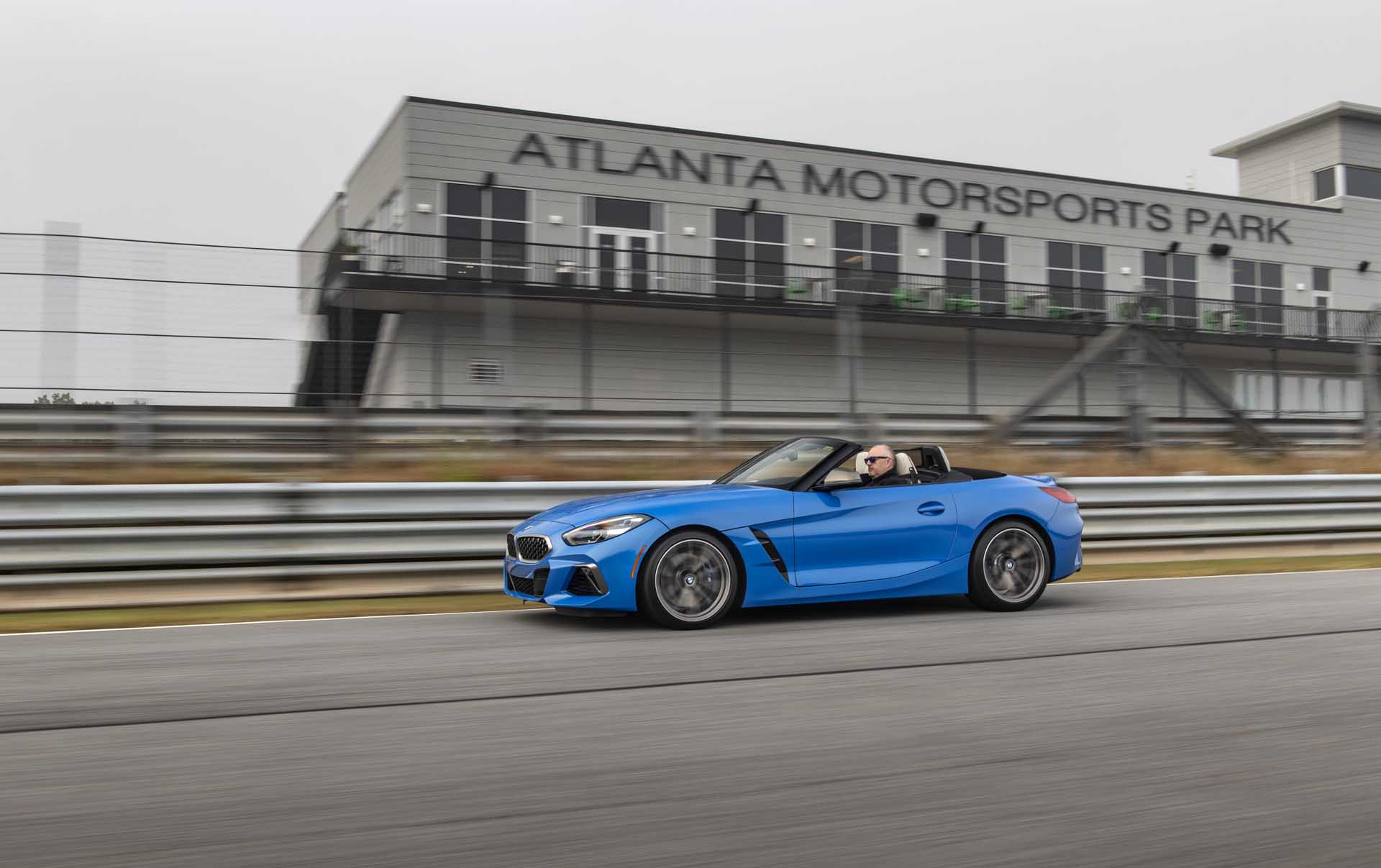 2020 BMW Z4 M40i Roadster (Color: Misano Blue Metallic) Side Wallpapers #12 of 41