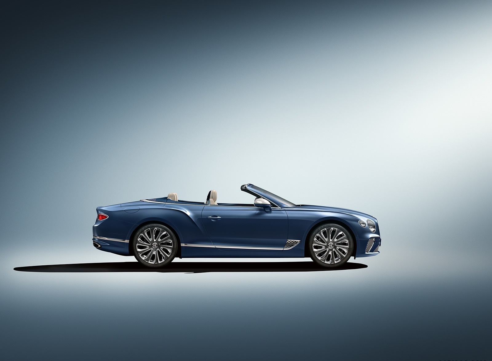 2020 Bentley Continental GT Mulliner Convertible Side Wallpapers (3)