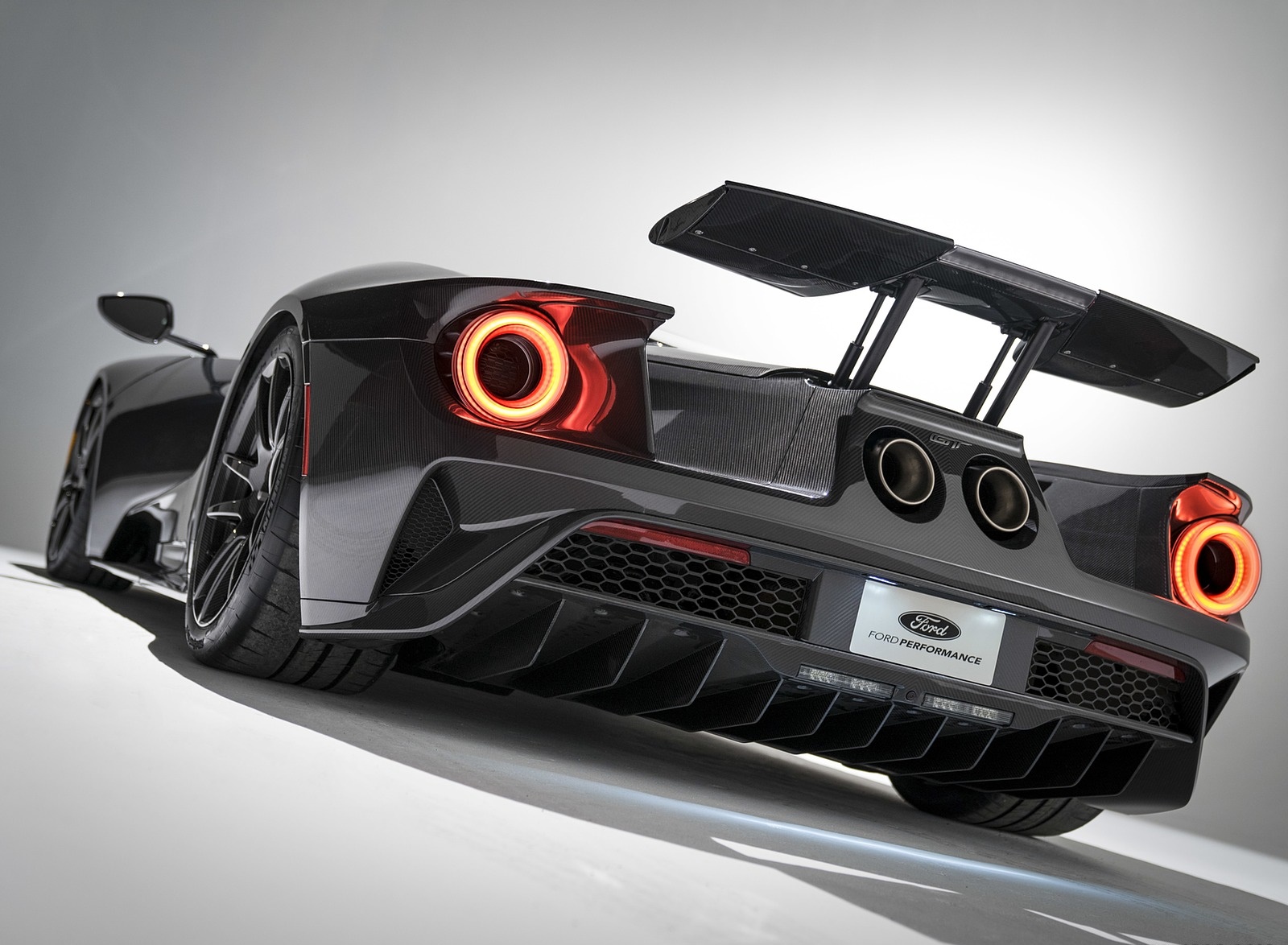 2020 Ford GT Liquid Carbon Rear Three-Quarter Wallpapers #6 of 17