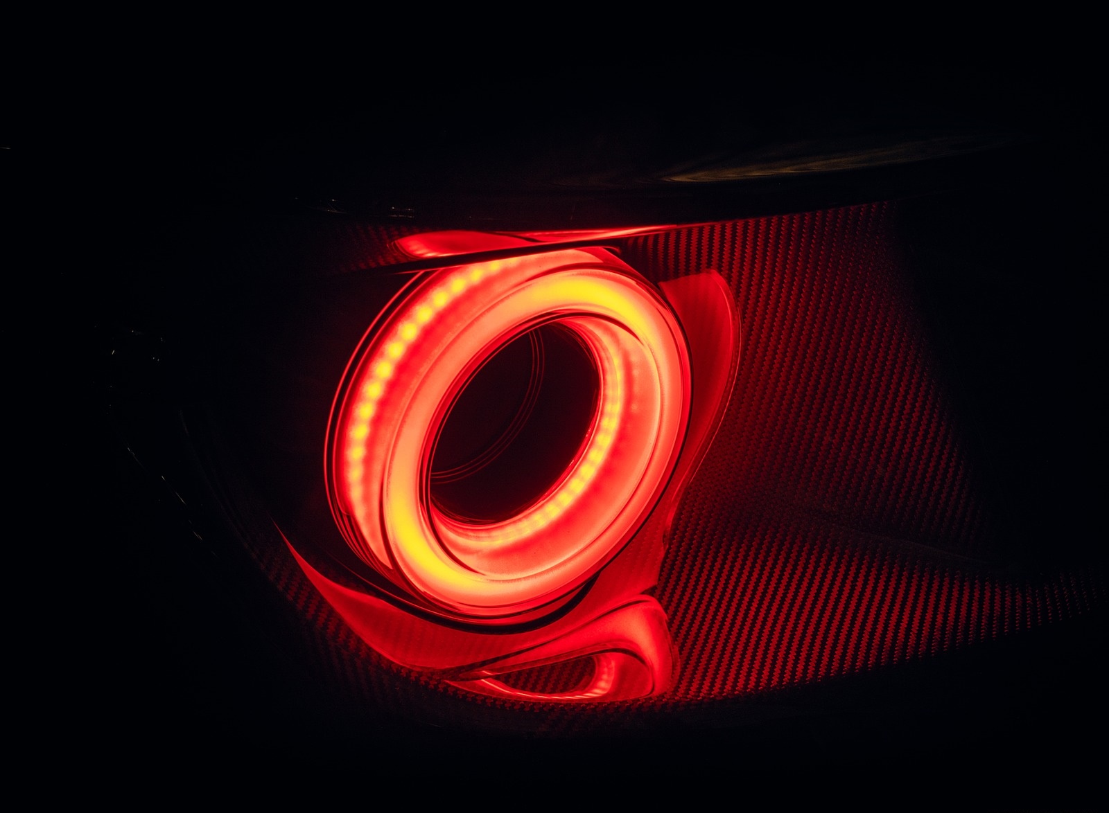 2020 Ford GT Liquid Carbon Tail Light Wallpapers #9 of 17