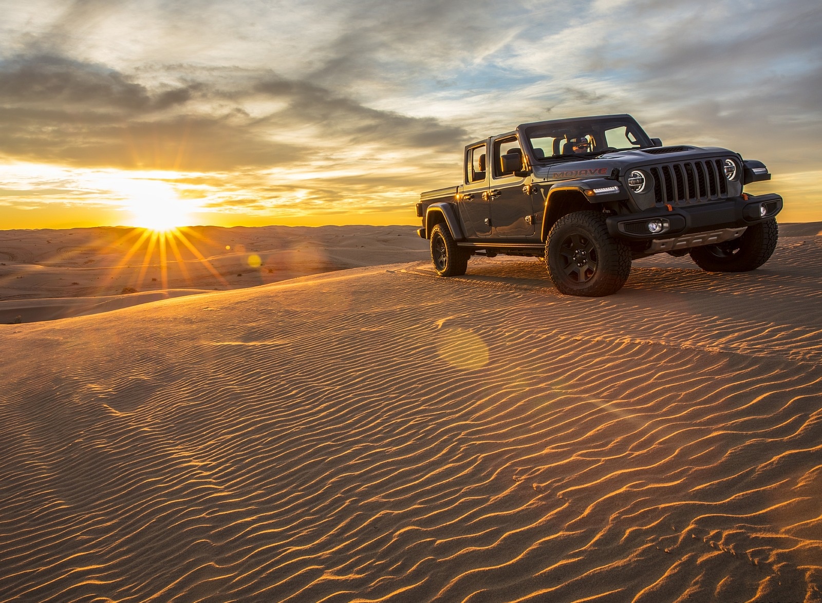 2020 Jeep Gladiator Mojave Front Three-Quarter Wallpapers #37 of 54