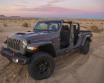 2020 Jeep Gladiator Mojave Front Three-Quarter Wallpapers 150x120 (42)
