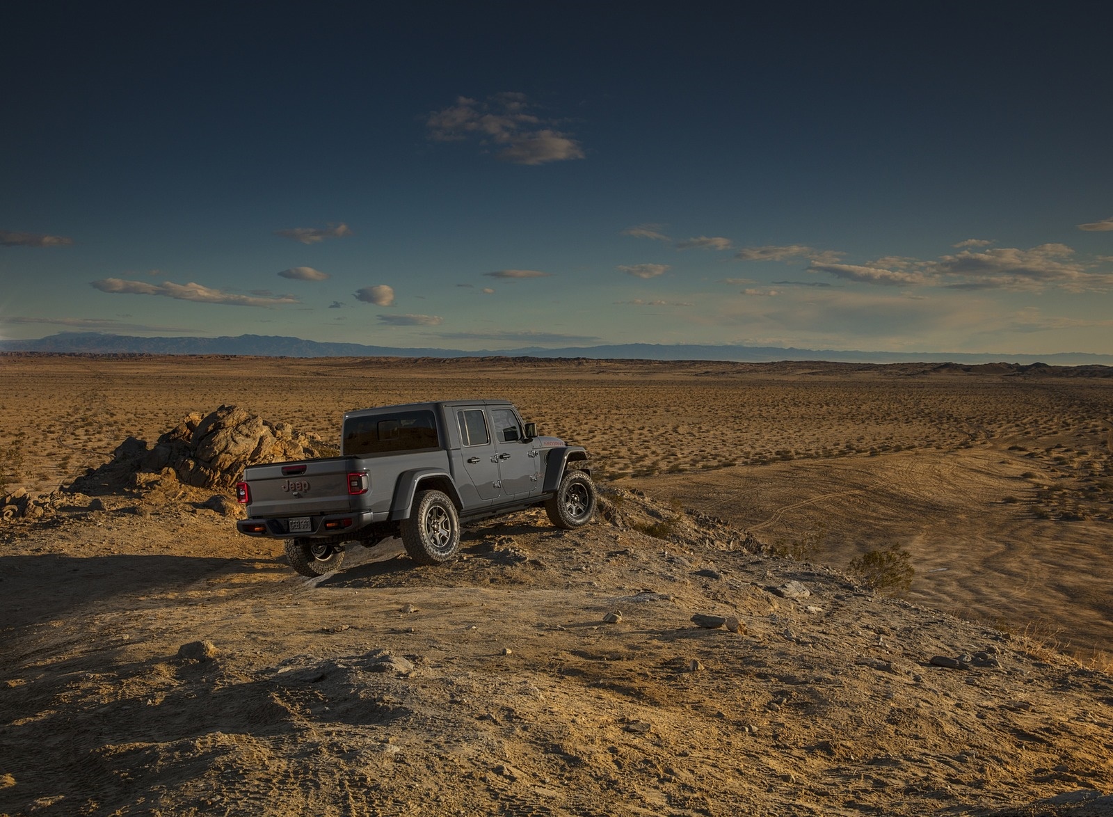 2020 Jeep Gladiator Mojave Rear Three-Quarter Wallpapers #45 of 54