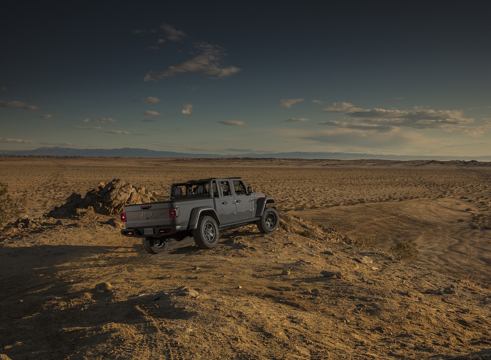2020 Jeep Gladiator Mojave Rear Three-Quarter Wallpapers #46 of 54