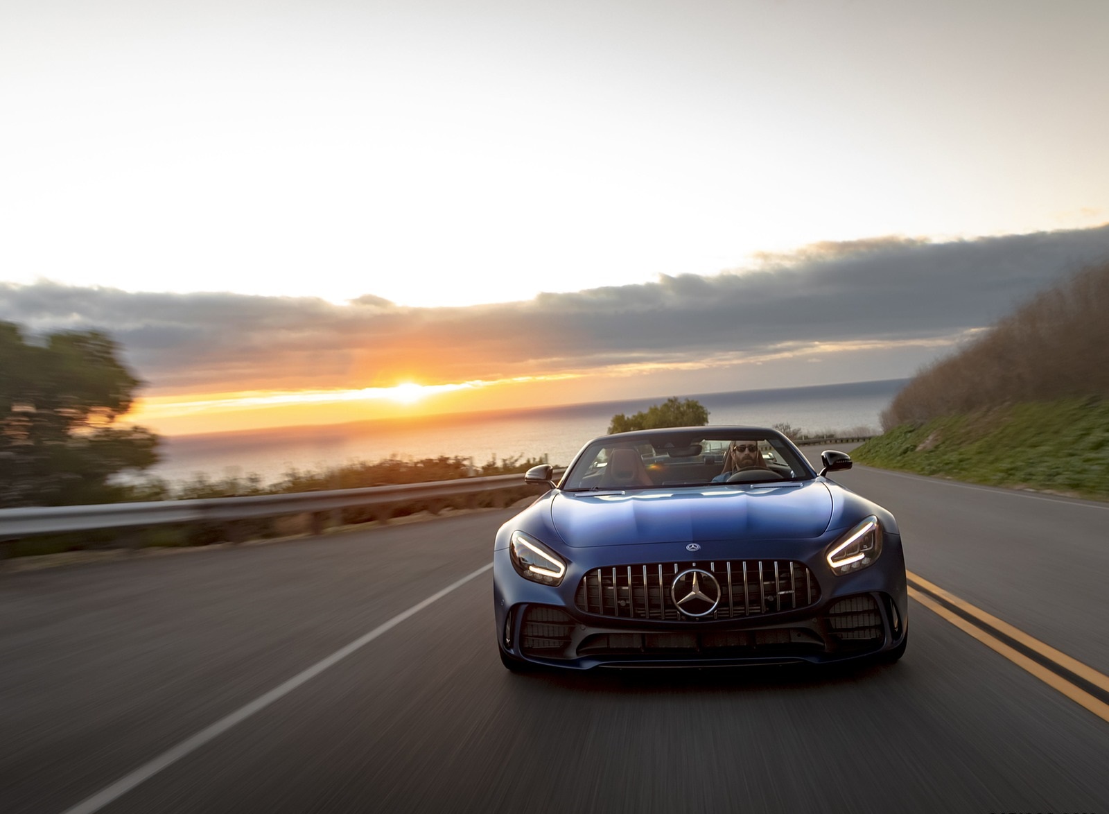 2020 Mercedes-AMG GT R Roadster (US-Spec) Front Wallpapers #13 of 75