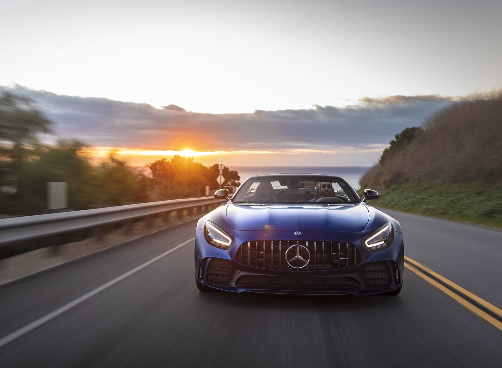 2020 Mercedes-AMG GT R Roadster (US-Spec) Front Wallpapers #15 of 75