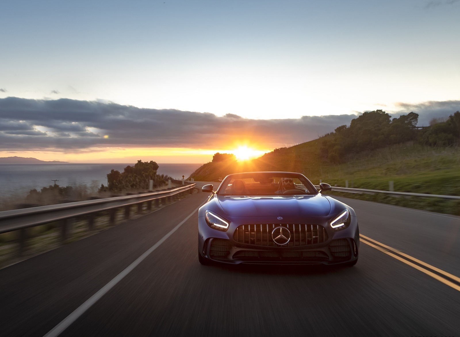 2020 Mercedes-AMG GT R Roadster (US-Spec) Front Wallpapers #16 of 75