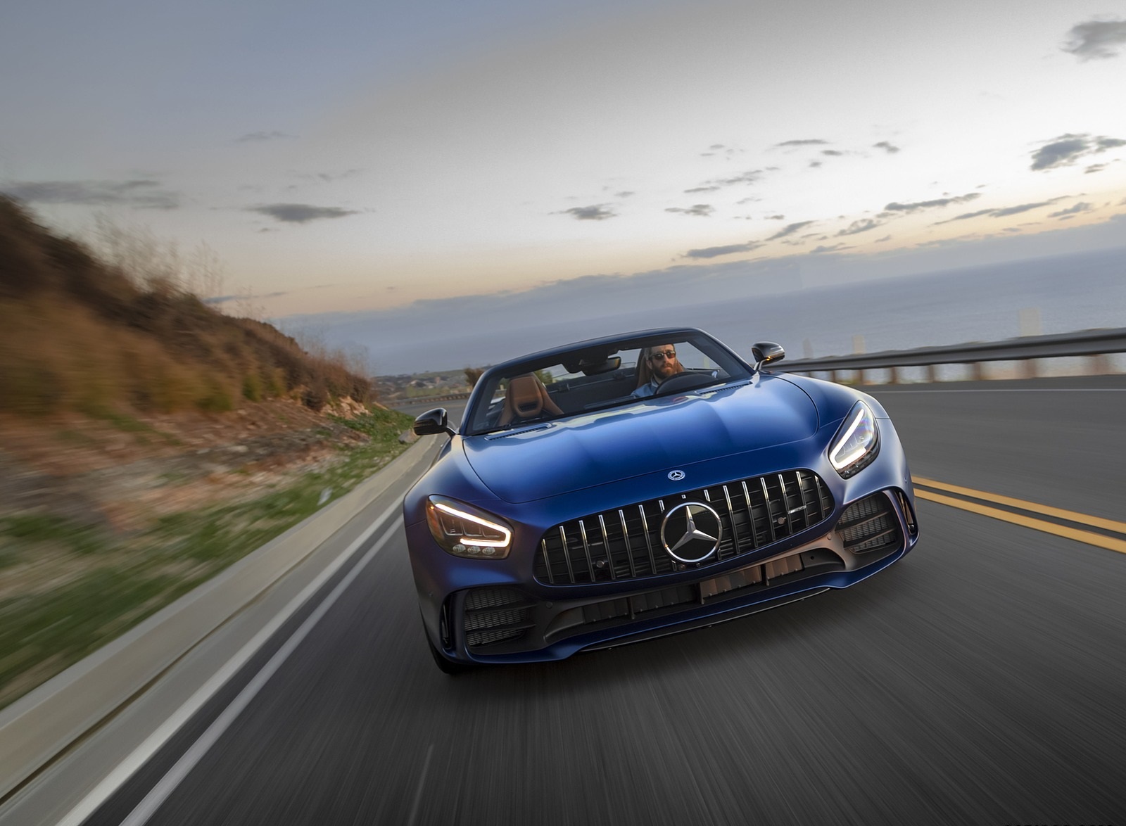 2020 Mercedes-AMG GT R Roadster (US-Spec) Front Wallpapers (2)