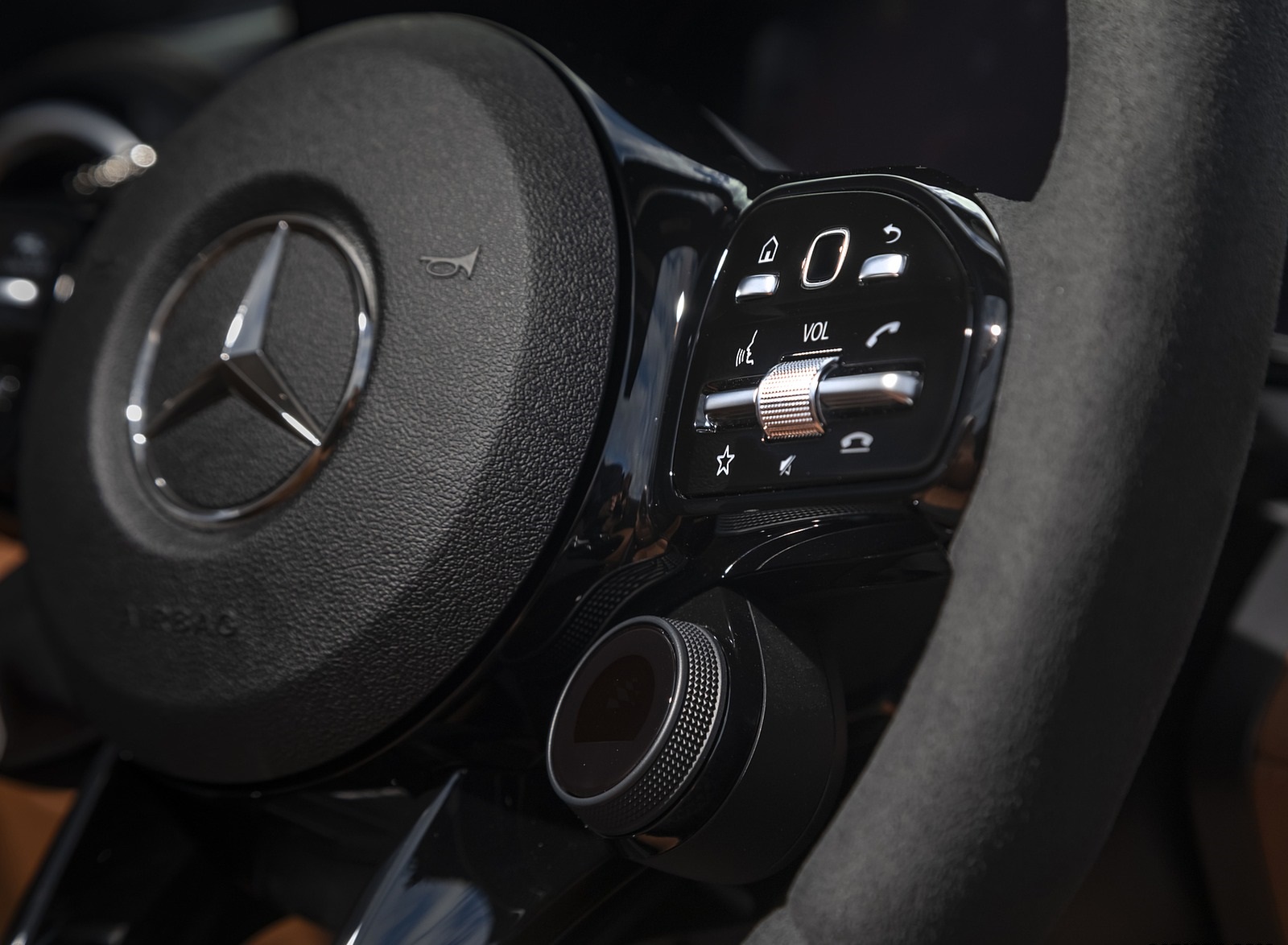 2020 Mercedes-AMG GT R Roadster (US-Spec) Interior Steering Wheel Wallpapers #62 of 75