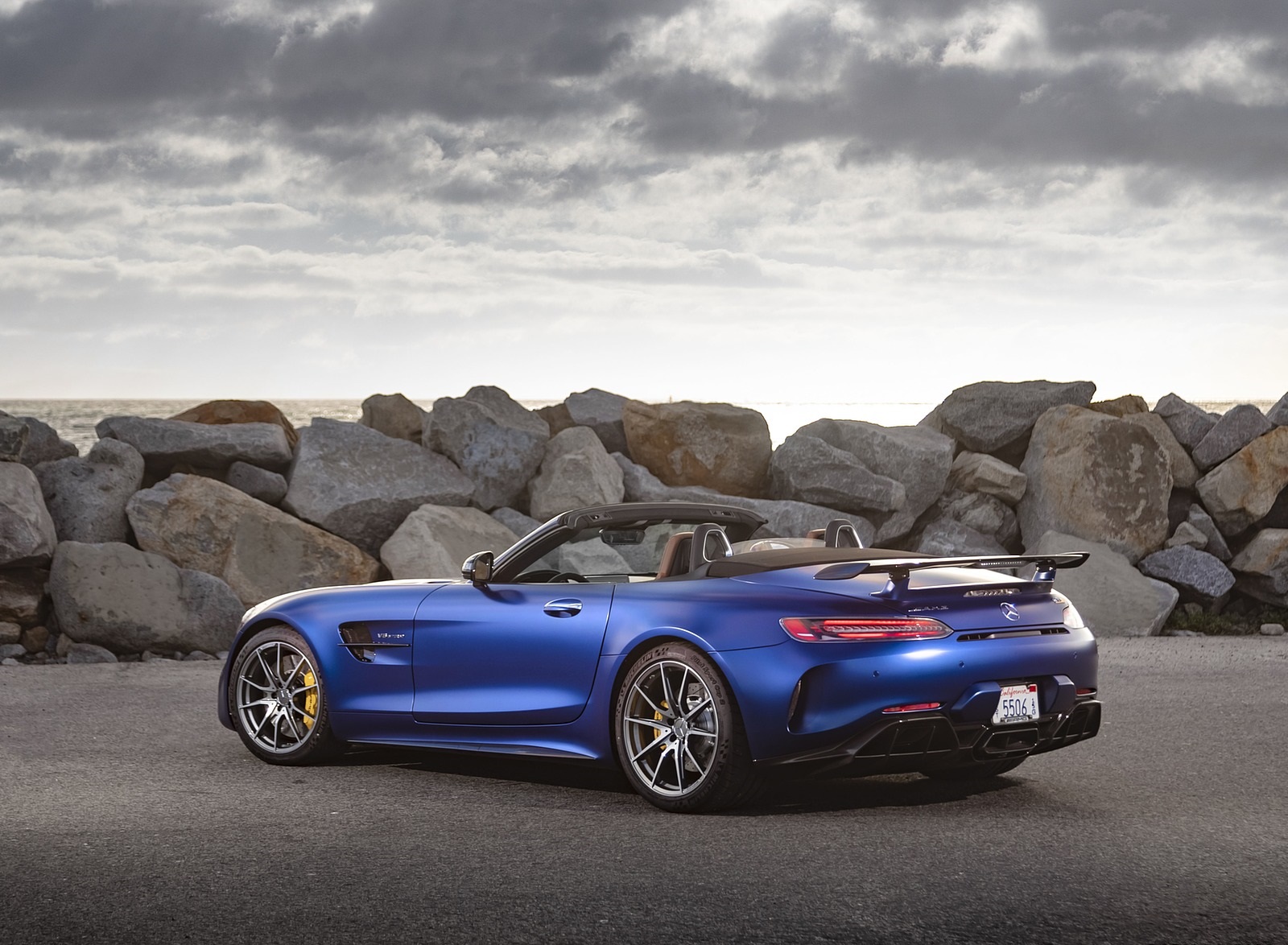 2020 Mercedes-AMG GT R Roadster (US-Spec) Rear Three-Quarter Wallpapers #37 of 75