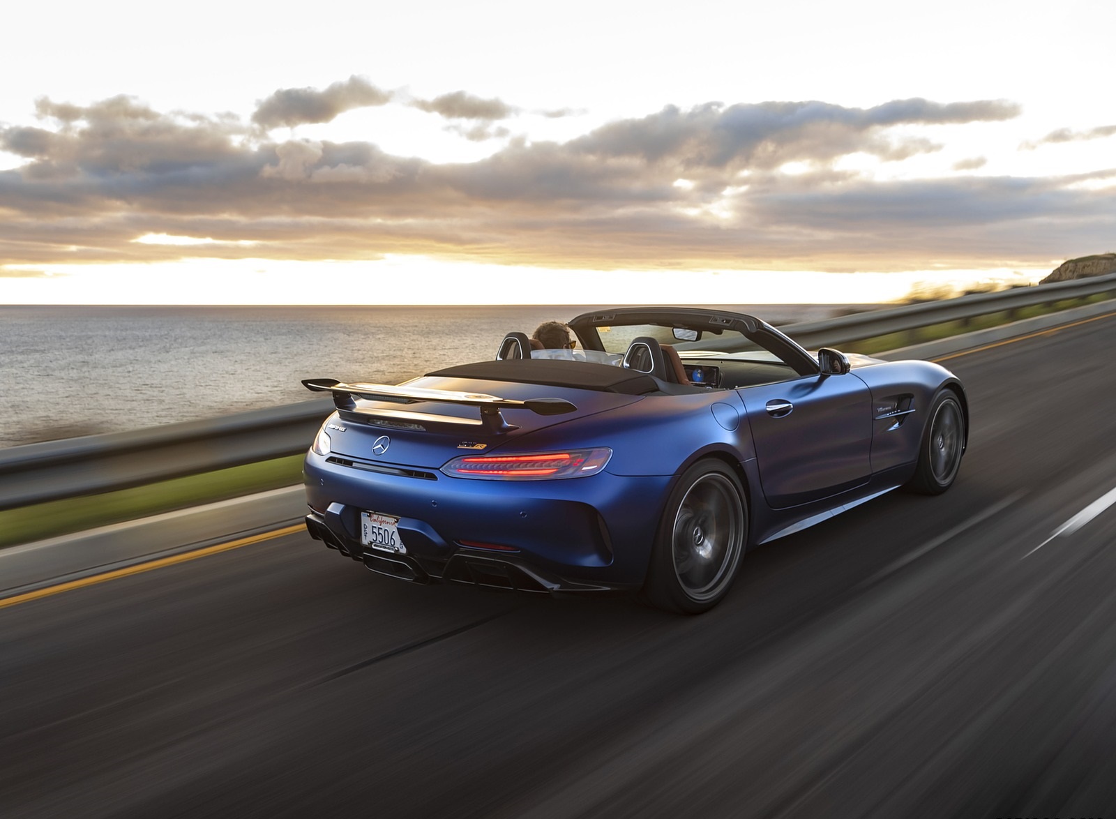 2020 Mercedes-AMG GT R Roadster (US-Spec) Rear Three-Quarter Wallpapers #10 of 75