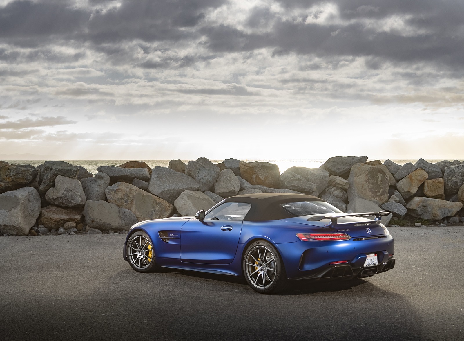 2020 Mercedes-AMG GT R Roadster (US-Spec) Rear Three-Quarter Wallpapers #40 of 75