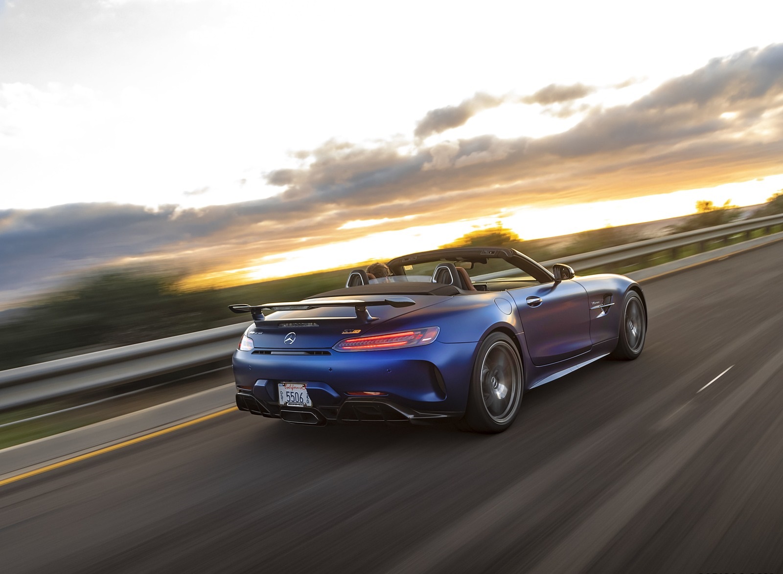 2020 Mercedes-AMG GT R Roadster (US-Spec) Rear Three-Quarter Wallpapers #11 of 75