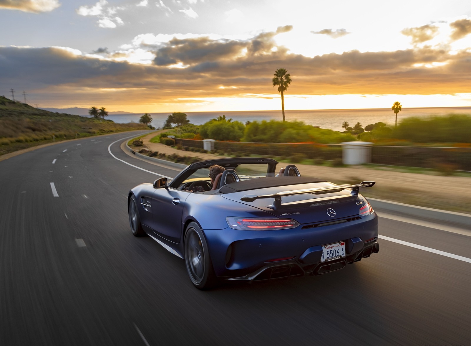 2020 Mercedes-AMG GT R Roadster (US-Spec) Rear Three-Quarter Wallpapers #21 of 75