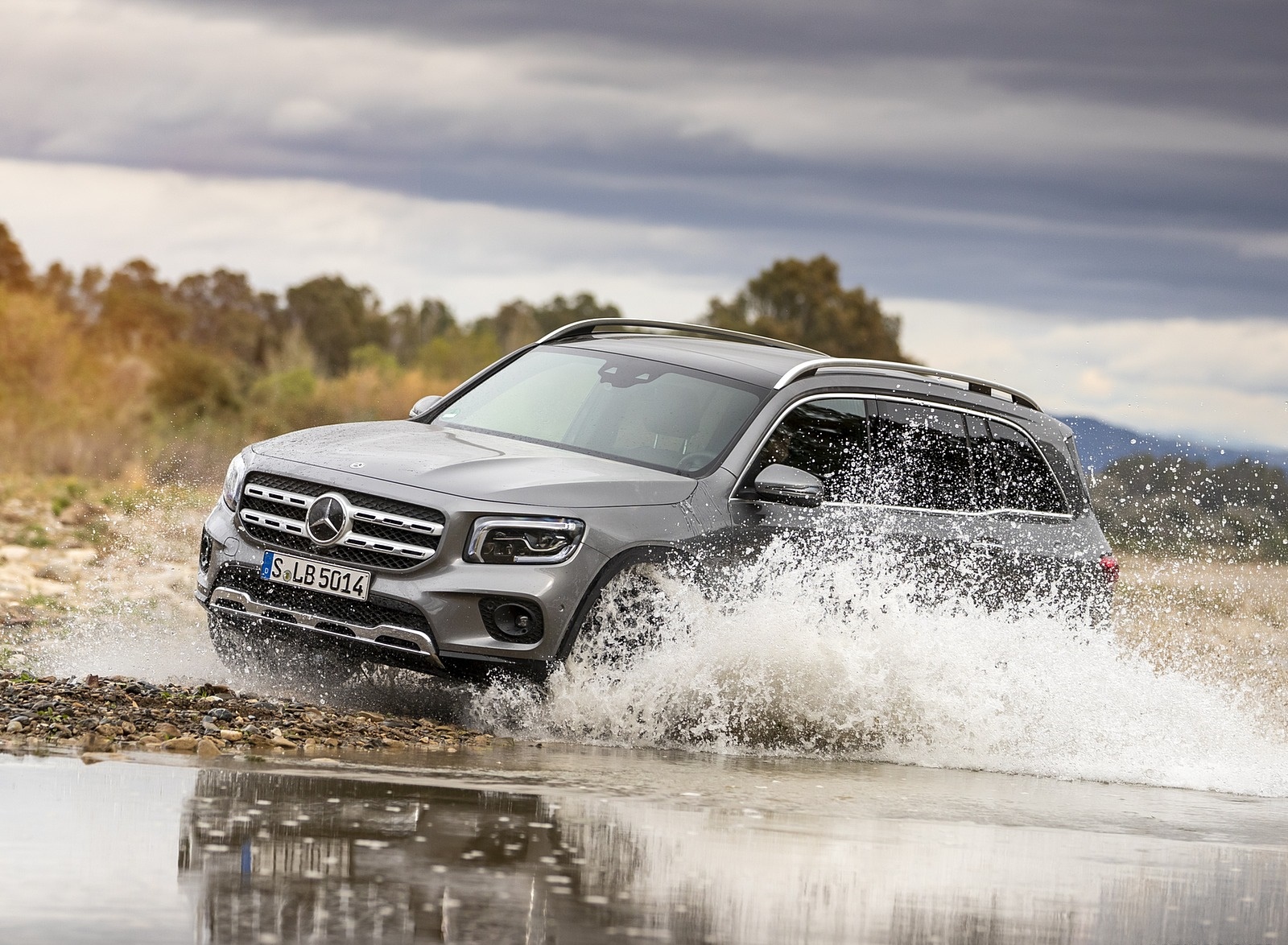 2020 Mercedes-Benz GLB 200 d 4MATIC (Color: Mountain Gray Metallic) Off-Road Wallpapers #107 of 129