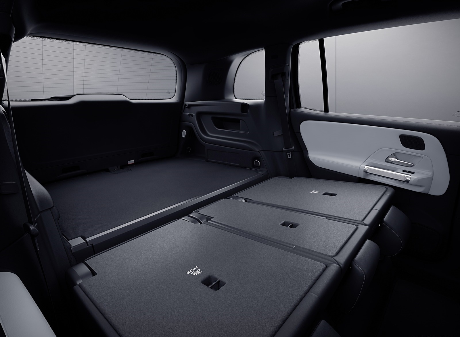 2020 Mercedes-Benz GLB Rear seats fully folded Wallpapers #114 of 129