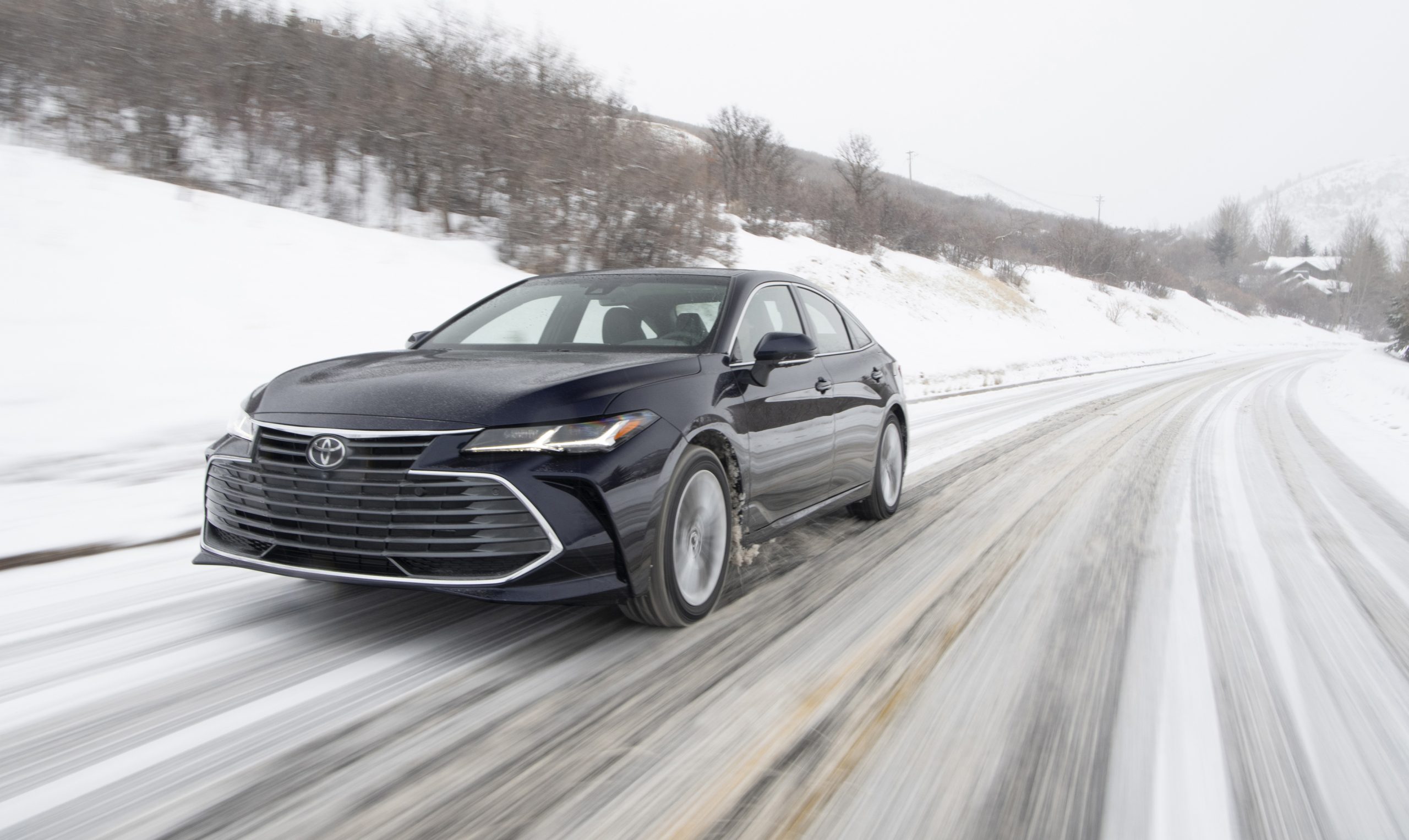 2020 Toyota Avalon Limited AWD Front Three-Quarter Wallpapers (2)