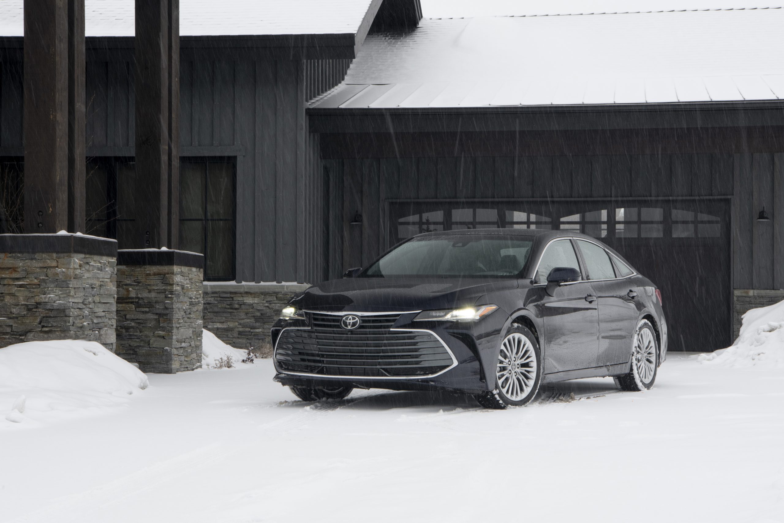 2020 Toyota Avalon Limited AWD Front Three-Quarter Wallpapers (8)