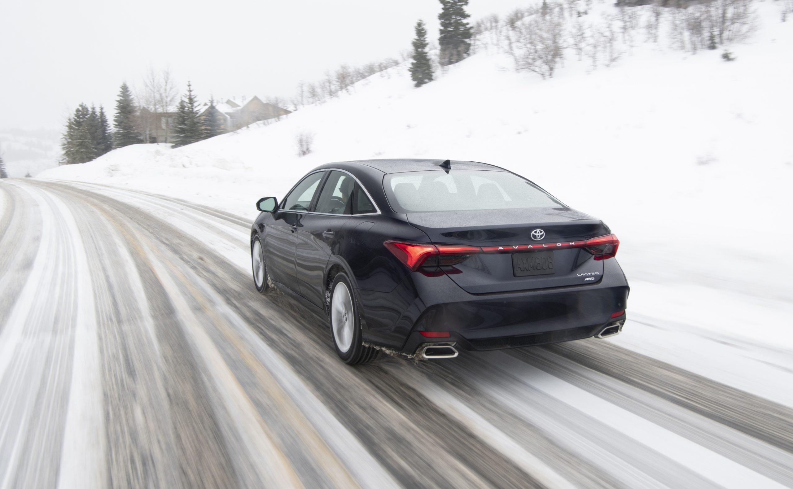 2020 Toyota Avalon Limited AWD Rear Three-Quarter Wallpapers (6)