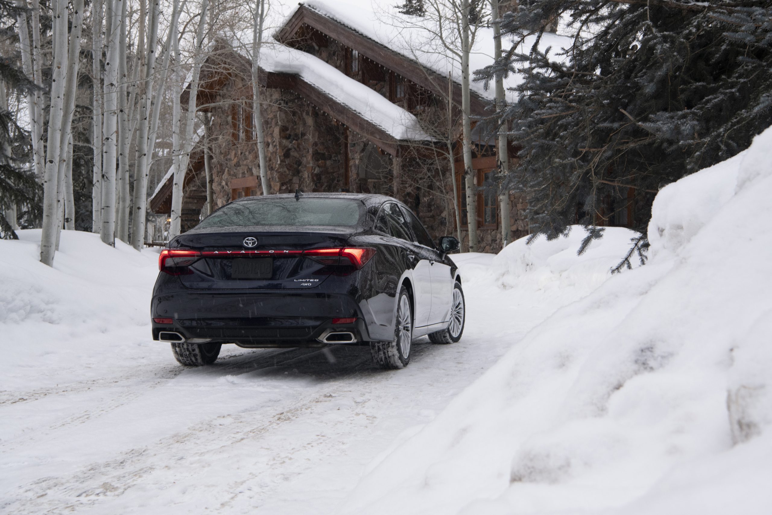 2020 Toyota Avalon Limited AWD Rear Wallpapers (9)