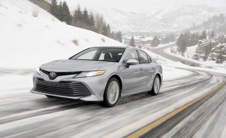 2020 Toyota Camry XLE AWD Wallpapers & HD Images