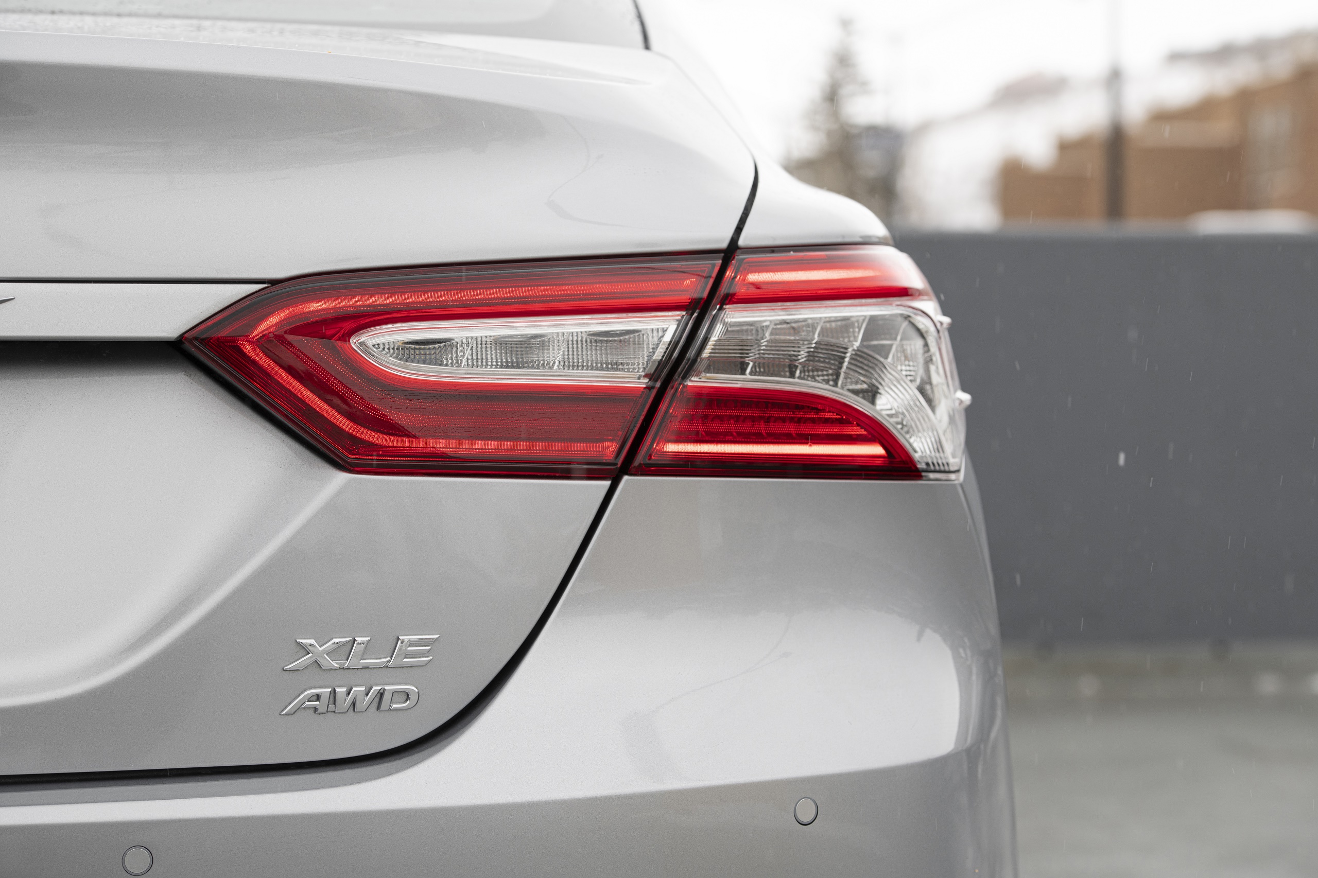 2020 Toyota Camry XLE AWD Tail Light Wallpapers #12 of 13