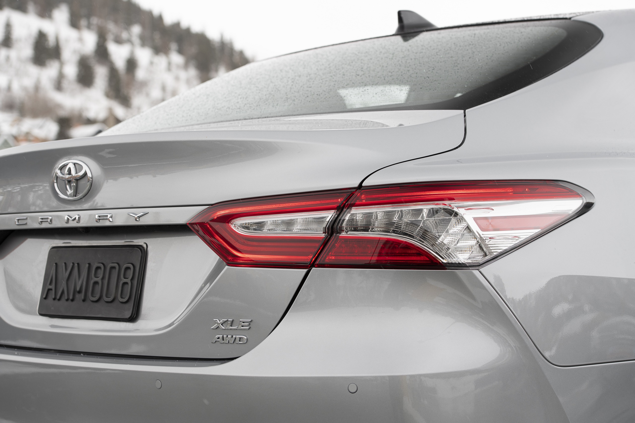 2020 Toyota Camry XLE AWD Tail Light Wallpapers #11 of 13