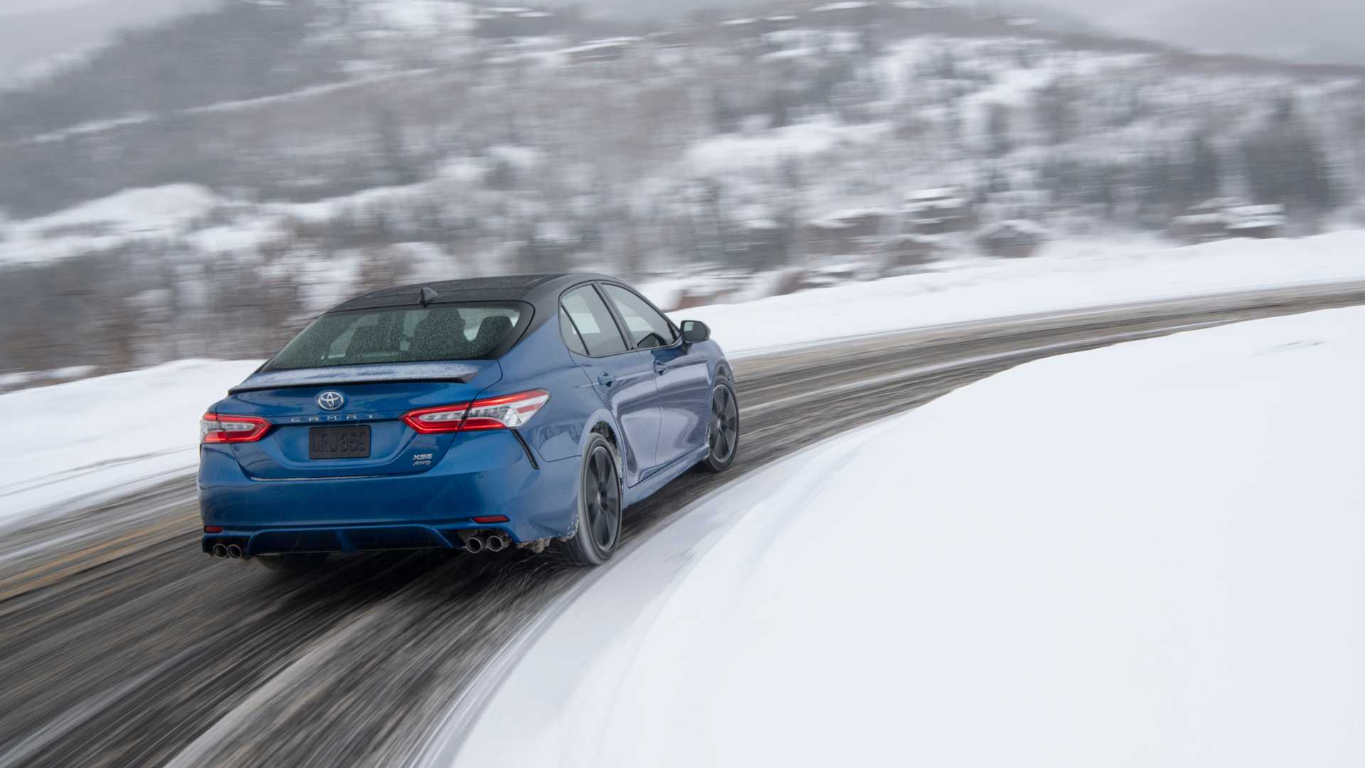 2020 Toyota Camry XSE AWD Rear Three-Quarter Wallpapers #12 of 86