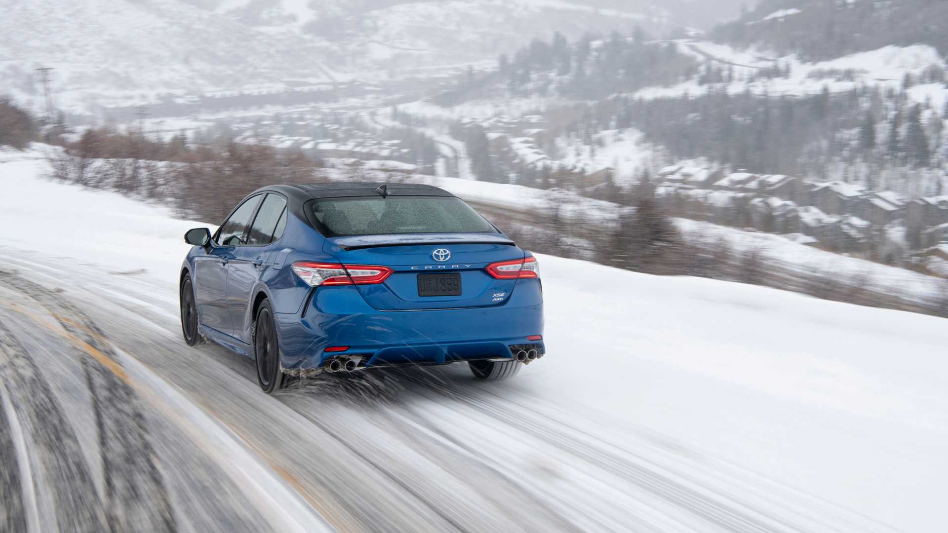 2020 Toyota Camry XSE AWD Rear Wallpapers #13 of 86