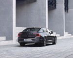 2020 Volvo S90 Recharge T8 plug-in hybrid (Color: Platinum Grey) Rear Three-Quarter Wallpapers 150x120 (5)
