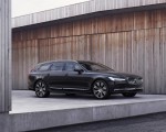 2020 Volvo V90 Recharge T8 plug-in hybrid (Color: Platinum Grey) Front Three-Quarter Wallpapers 150x120