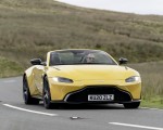 2021 Aston Martin Vantage Roadster (Color: Yellow Tang) Front Wallpapers  150x120 (24)