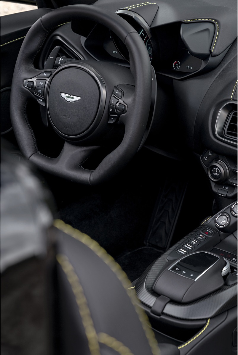 2021 Aston Martin Vantage Roadster (Color: Yellow Tang) Interior Detail Wallpapers  #65 of 175
