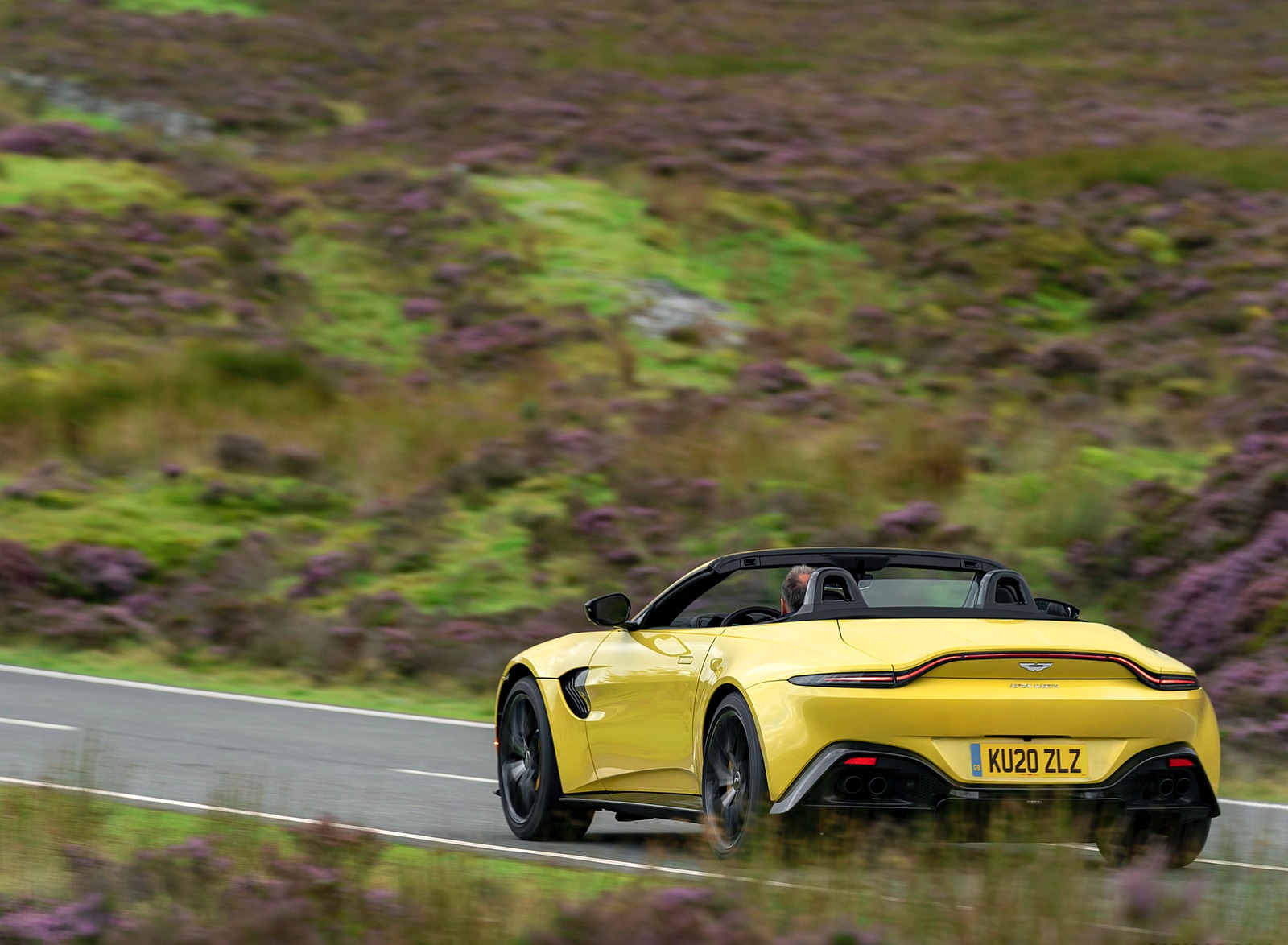 2021 Aston Martin Vantage Roadster (Color: Yellow Tang) Rear Three-Quarter Wallpapers #39 of 175