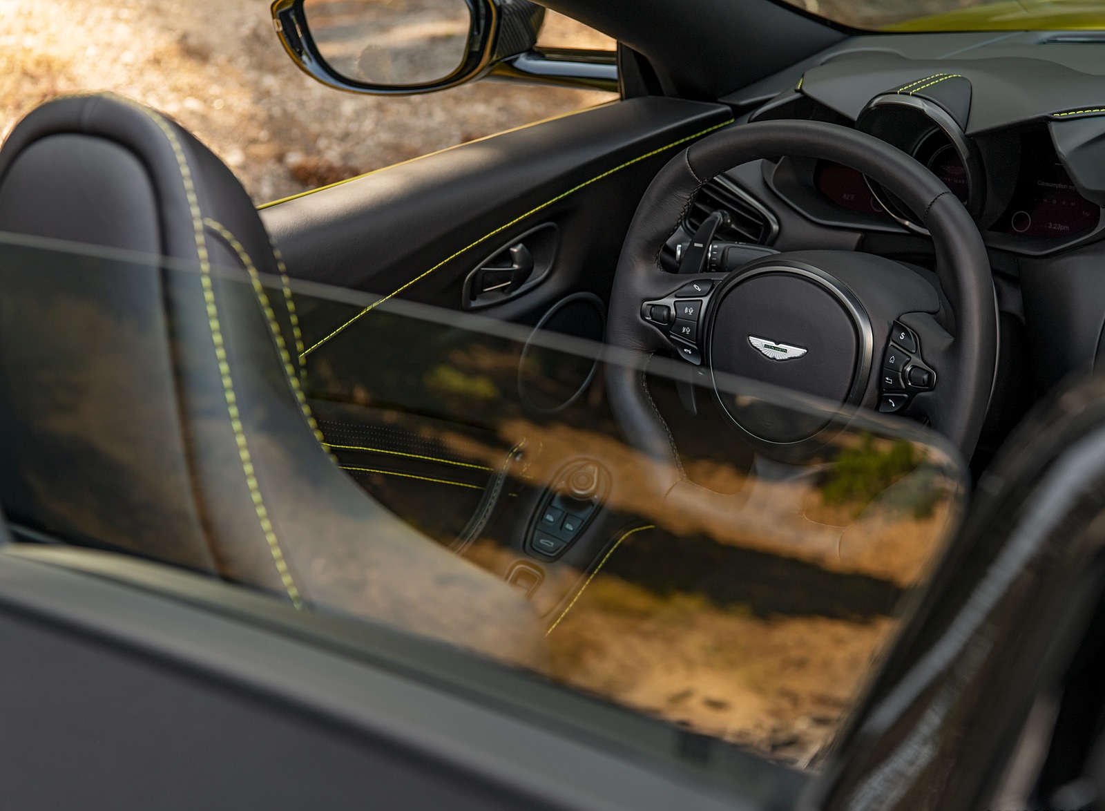 2021 Aston Martin Vantage Roadster (Color: Yellow Tang; US-Spec) Air Deflector Wallpapers #161 of 175