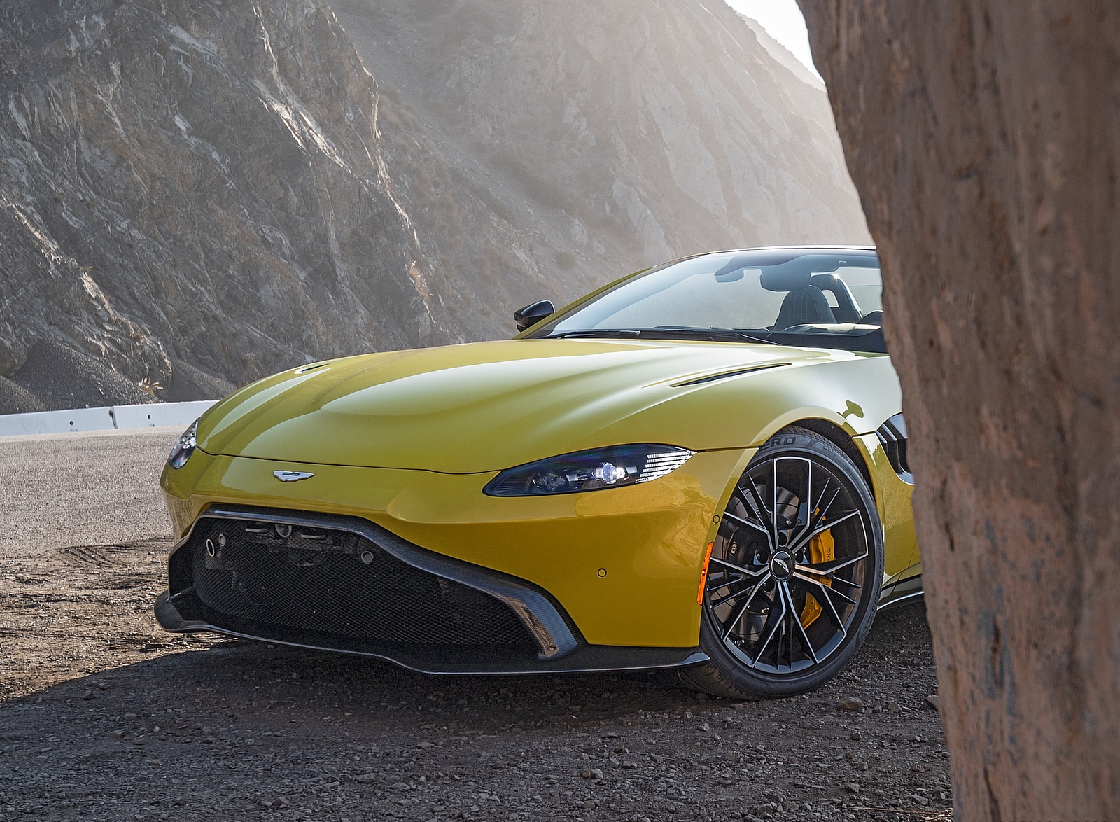 2021 Aston Martin Vantage Roadster (Color: Yellow Tang; US-Spec) Detail Wallpapers #149 of 175