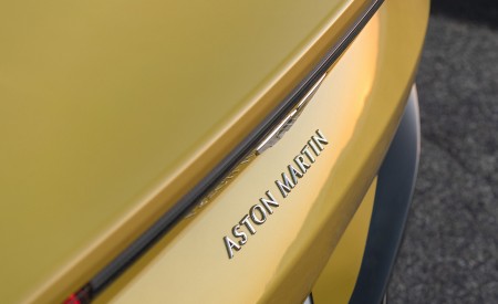 2021 Aston Martin Vantage Roadster (Color: Yellow Tang; US-Spec) Detail Wallpapers 450x275 (151)