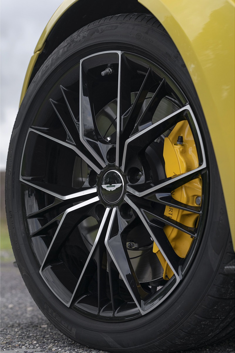2021 Aston Martin Vantage Roadster (Color: Yellow Tang) Wheel Wallpapers #59 of 175