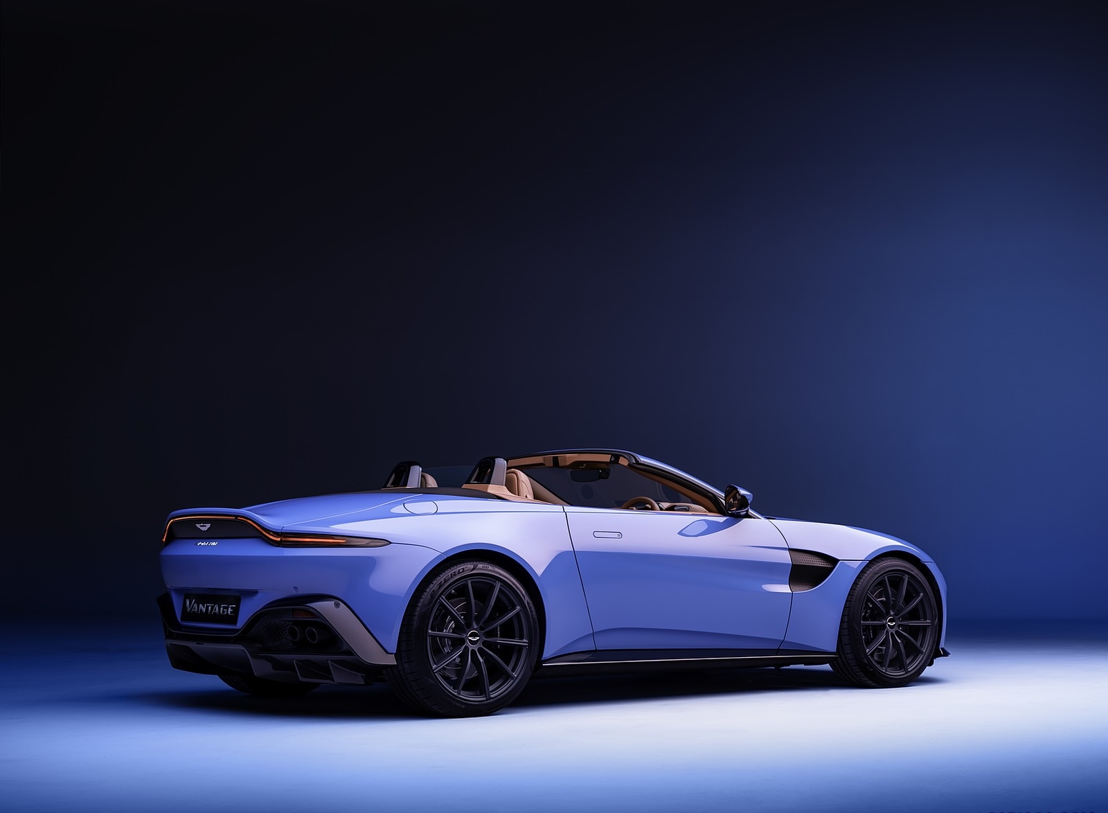 2021 Aston Martin Vantage Roadster Rear Three-Quarter Wallpapers #163 of 175