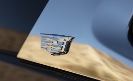 2021 Cadillac Escalade Badge Wallpapers 450x275 (25)