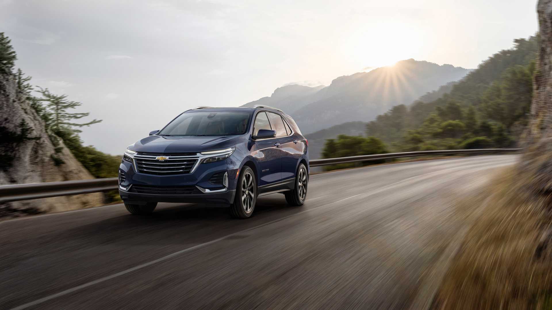 2021 Chevrolet Equinox Premier Front Three-Quarter Wallpapers (1). Download Wallpaper