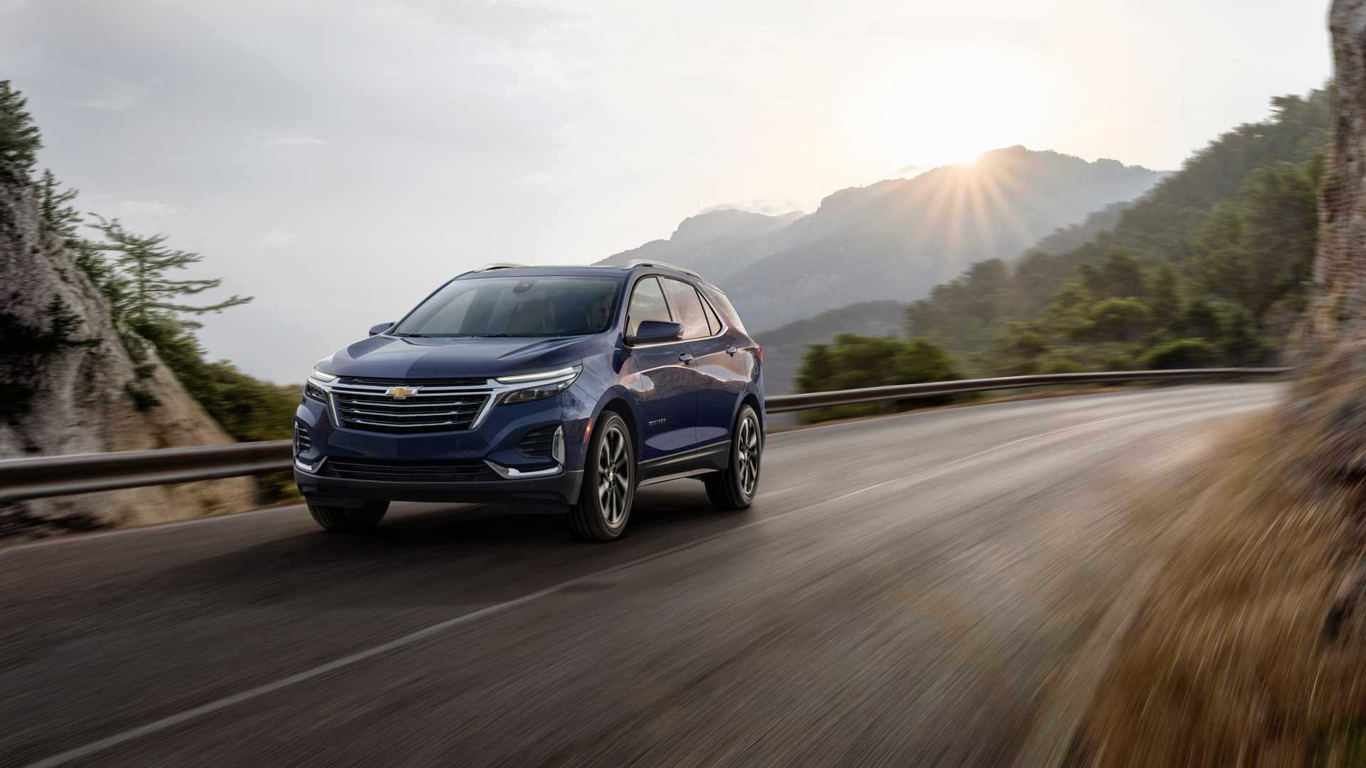 2021 Chevrolet Equinox Premier Front Three-Quarter Wallpapers (1)