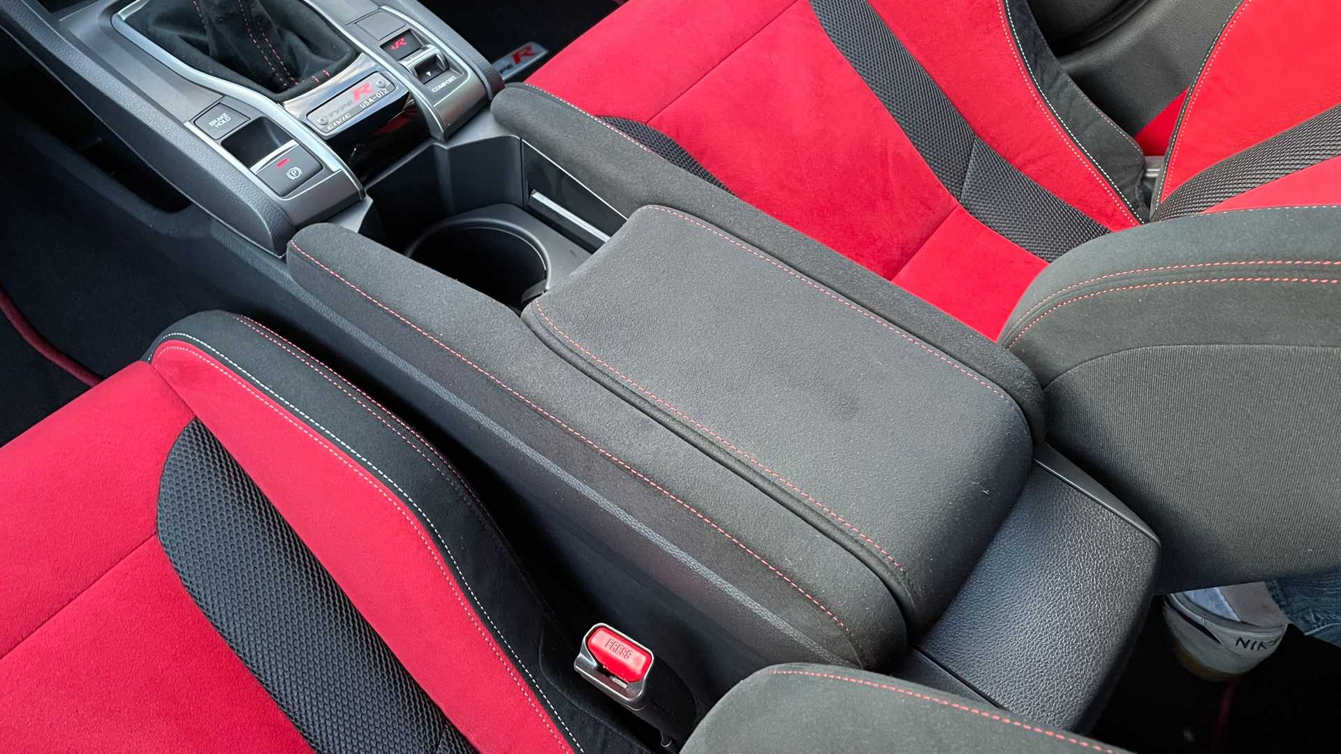 2021 Honda Civic Type R Limited Edition Central Console Wallpapers #70 of 92