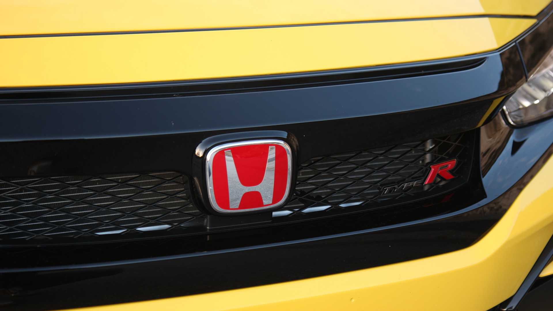 2021 Honda Civic Type R Limited Edition (Color: Sunlight Yellow) Front Bumper Wallpapers #51 of 92