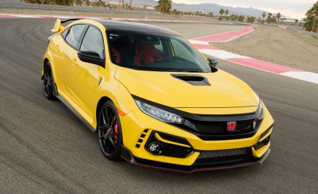 2021 Honda Civic Type R Limited Edition Front Three-Quarter Wallpapers 450x275 (9)