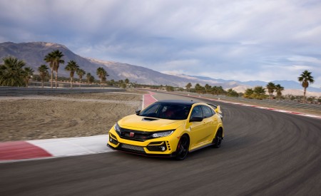 2021 Honda Civic Type R Limited Edition Front Three-Quarter Wallpapers 450x275 (3)